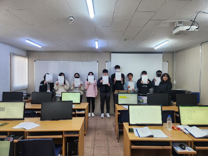 컴퓨터활용능력2급+ITQ(한글,파워포인트,엑셀)취득과정의 수료를 축하합니다!!